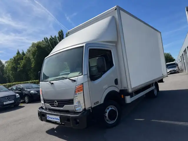 Nissan Cabstar 2.5DCI 136CH 1er MAIN CAISSE ALU 13214€HT TVA RÉCUP CLIM GAR 12M