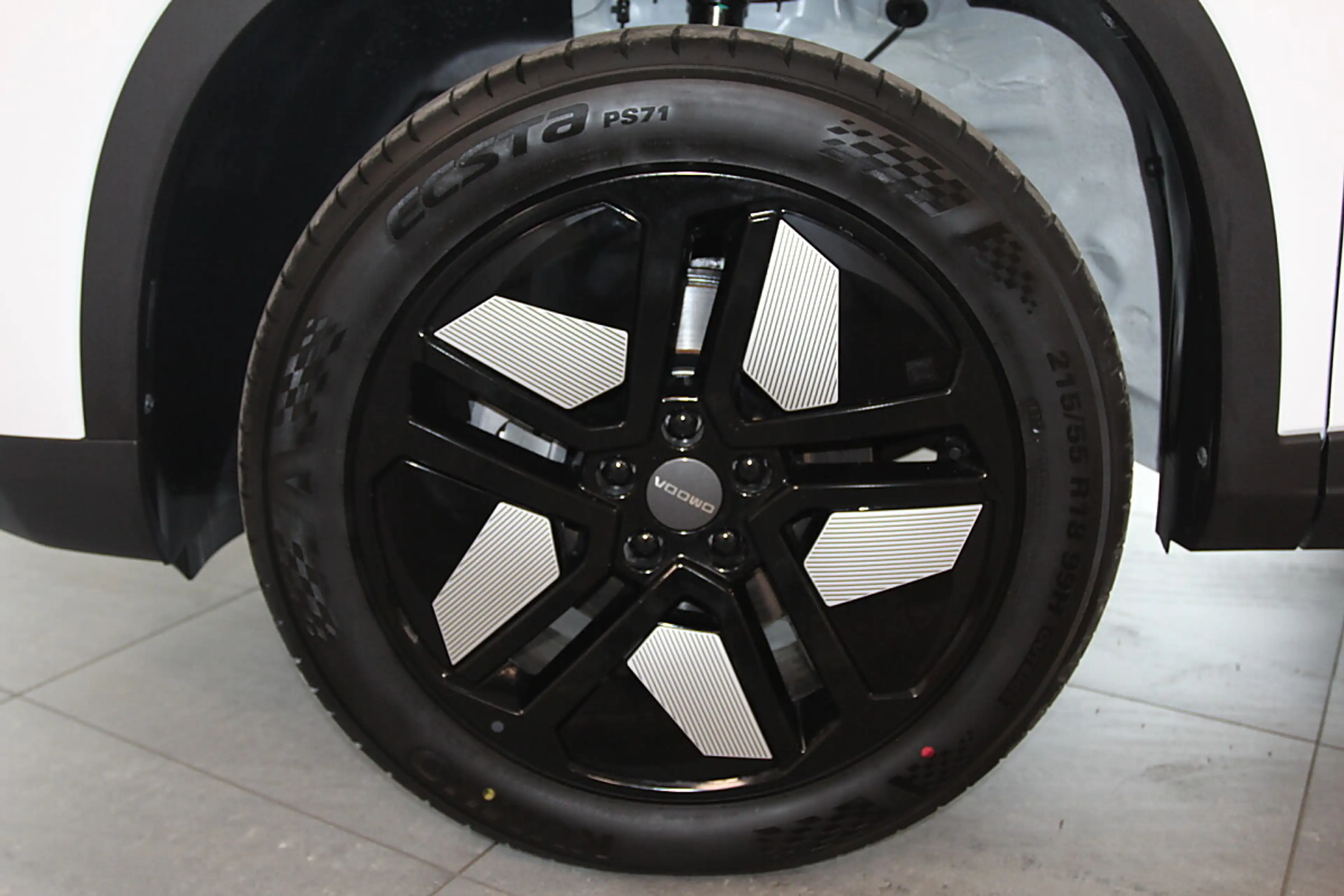 Omoda 5 HEV Premium Line — photo 8