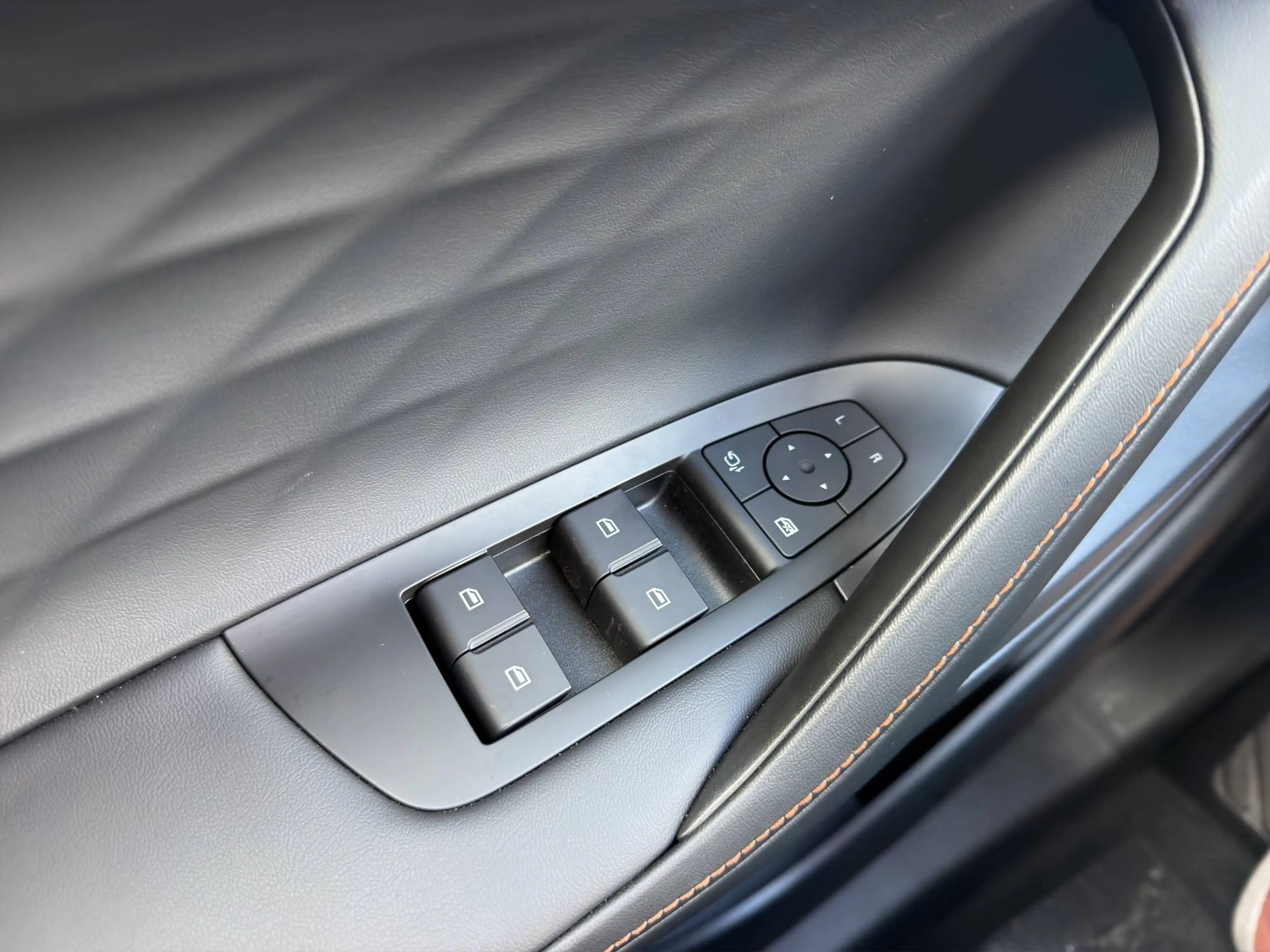 MG HS HS Hybrid  1.5 Turbo Luxury Luxury — photo 12