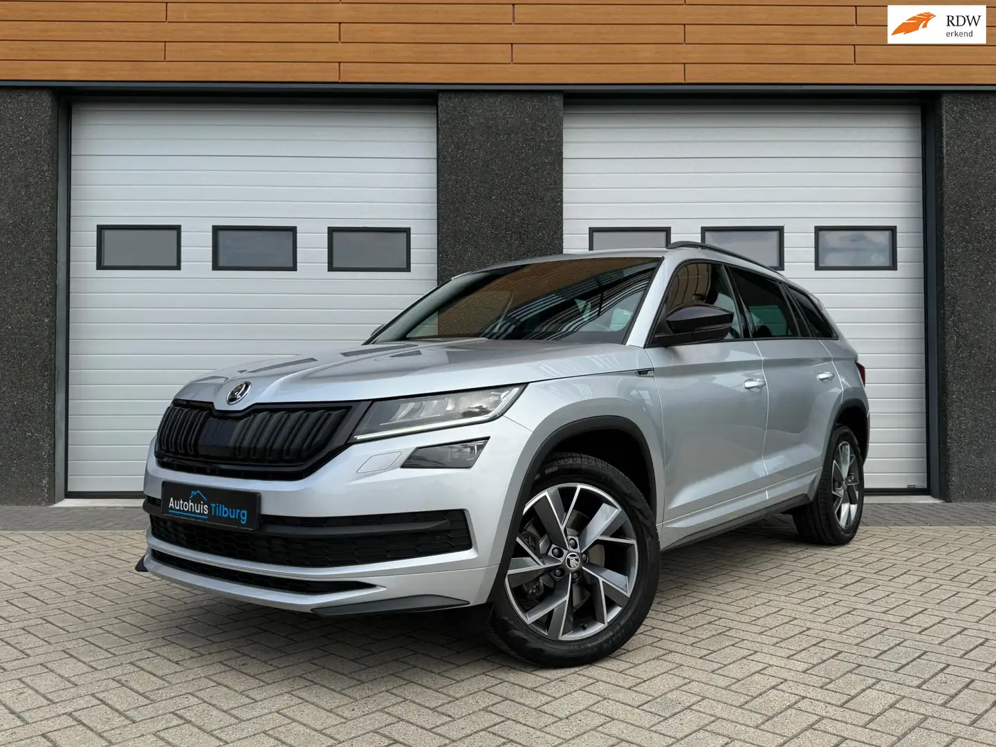 Skoda Kodiaq 2.0 TSI 4x4 Sportline Pano Trekhaak Vol Grigio - 1