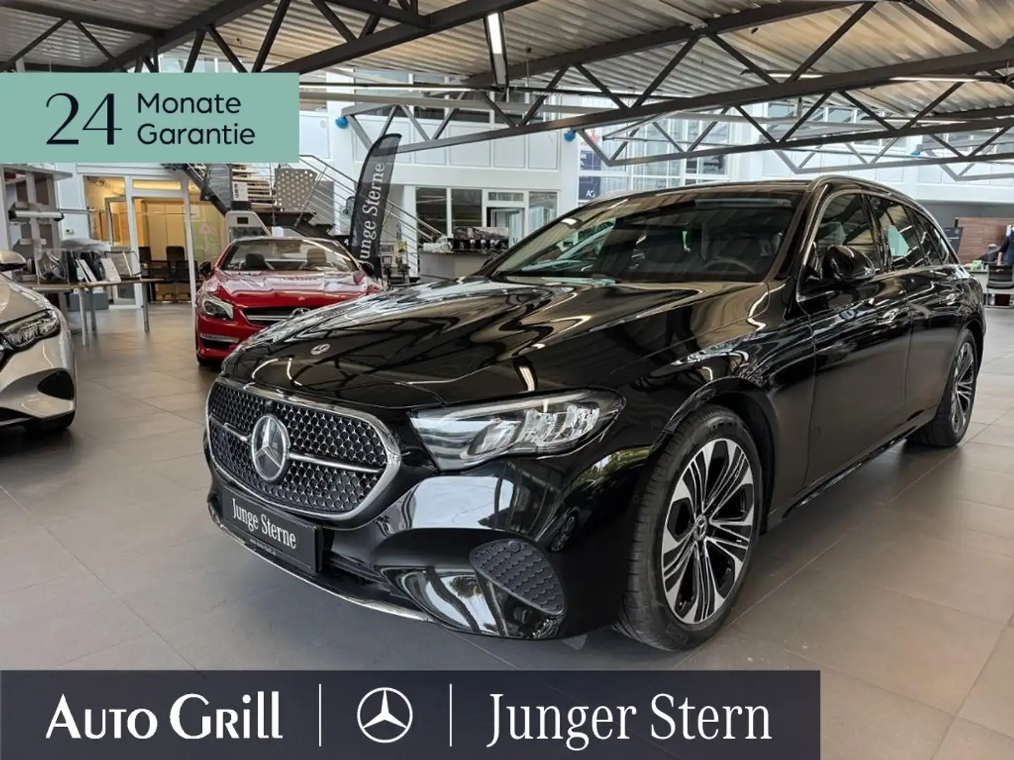 Mercedes-Benz E 220 T d 4M Avantgarde Pano AHK Distronic 19Zol Zwart - 2