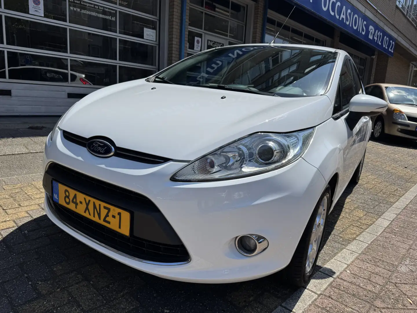 Ford Fiesta 1.25 Titanium X | 1e Eigenaar | Climate Control | Wit - 2