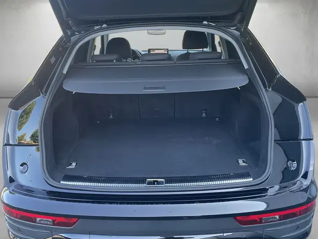 Audi Q5 view 5