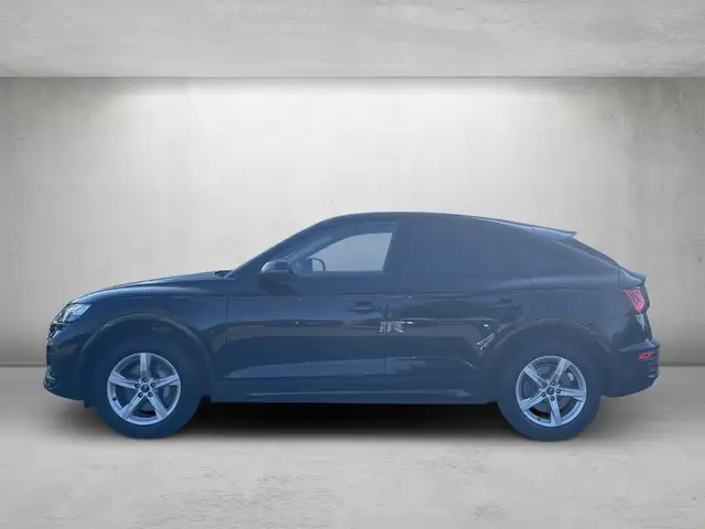 Audi Q5 view 2
