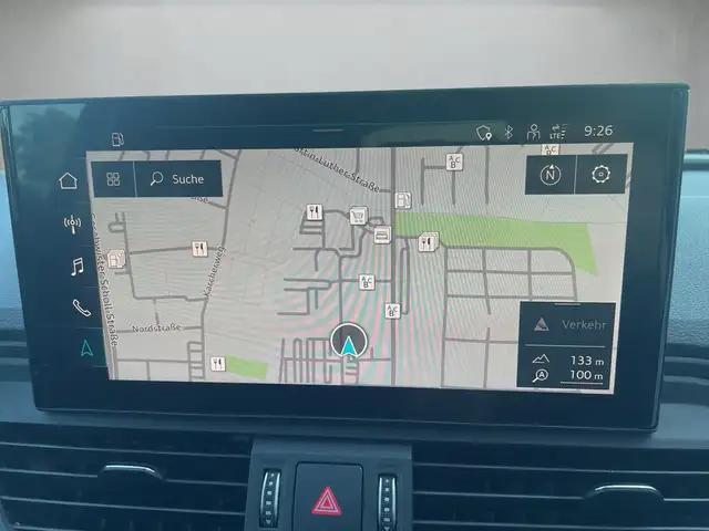 Audi Q5 view 10