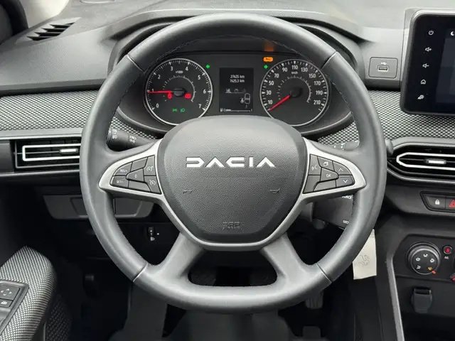 Dacia Sandero view 10