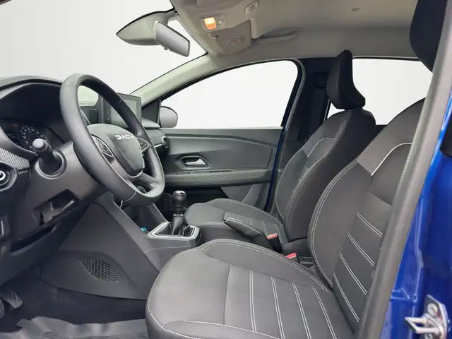 Dacia Sandero view 9