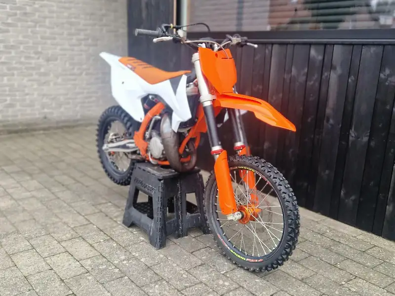 KTM 85 SX - foto 2