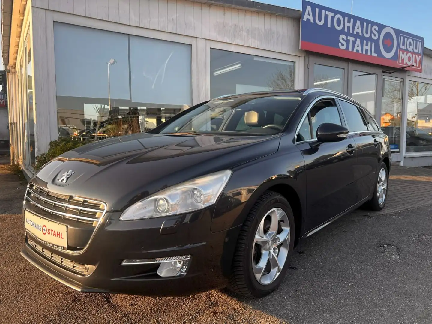 Peugeot 508 SW 155 THP Active Grau - 1