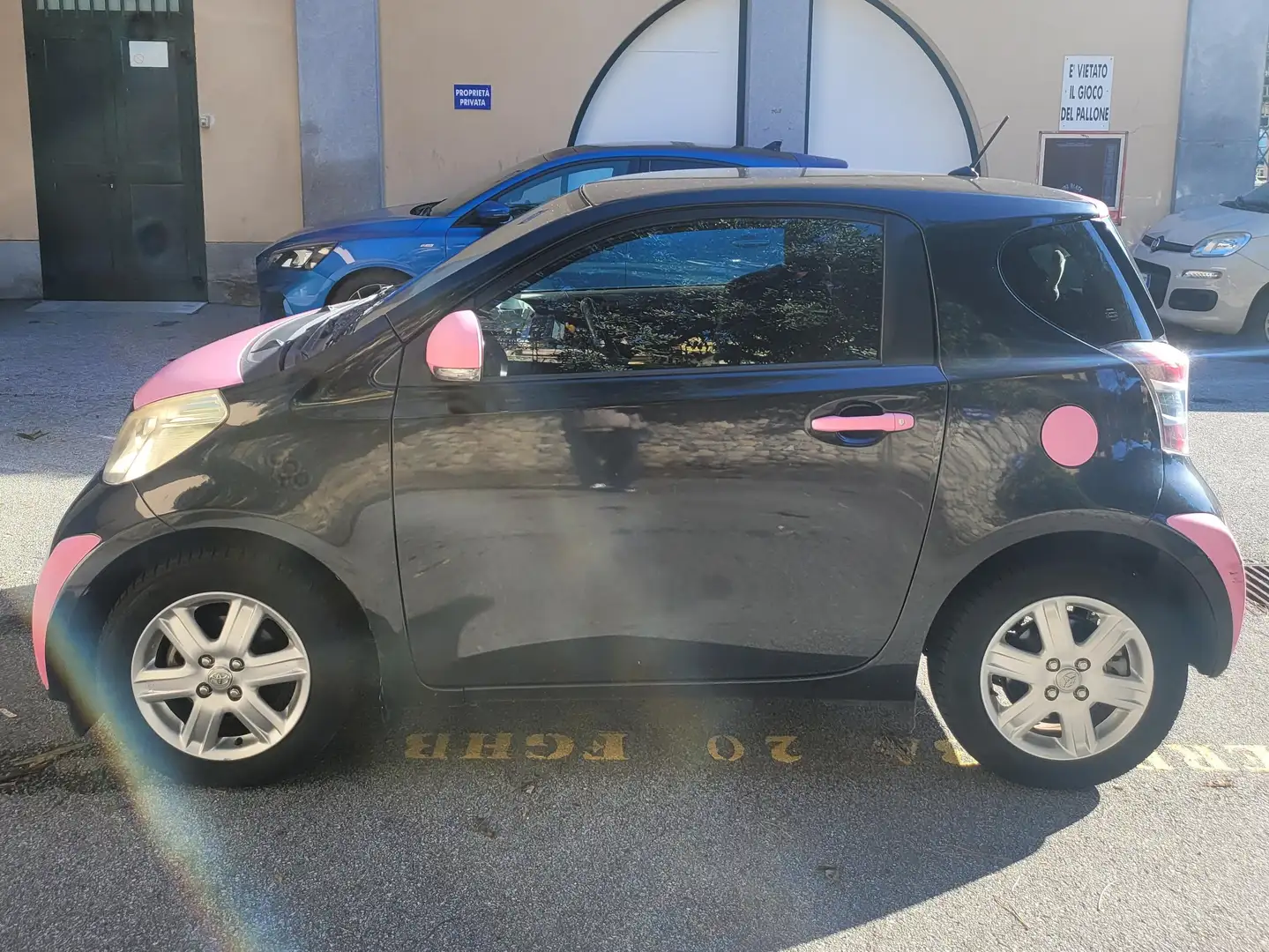 Toyota iQ iQ 1.0 cvt (multidrive) Czarny - 1