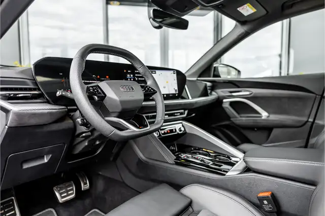 Audi Q5 view 8