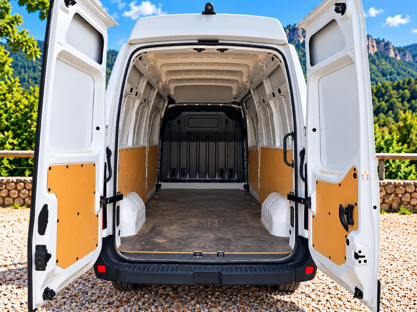 Nissan Interstar Furgón 2.3dCi L3H3 3.5T FWD Comfort 135 Blanco - 2