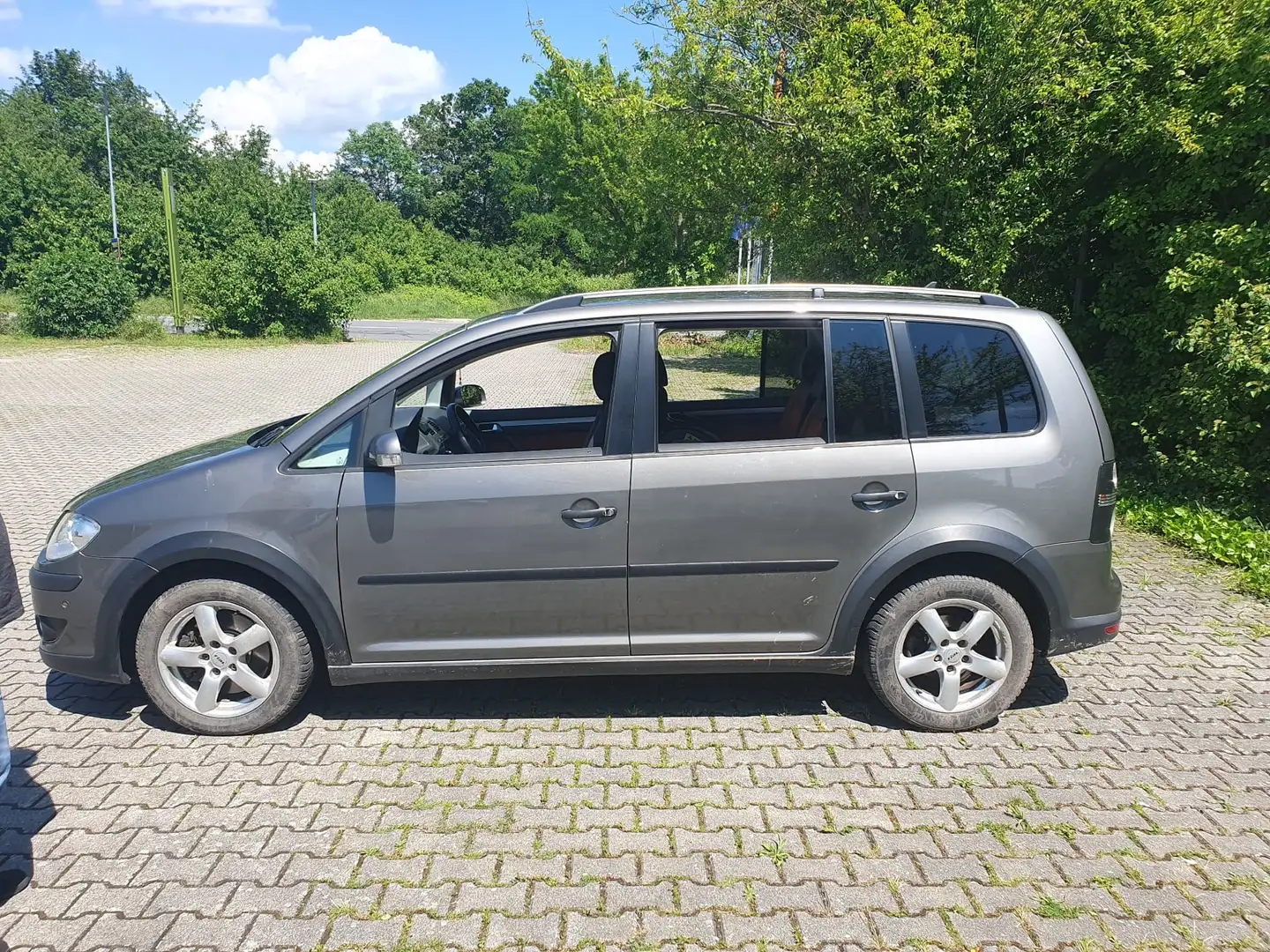 Volkswagen Touran 2.0 TDI DPF DSG Trendline Orange - 1