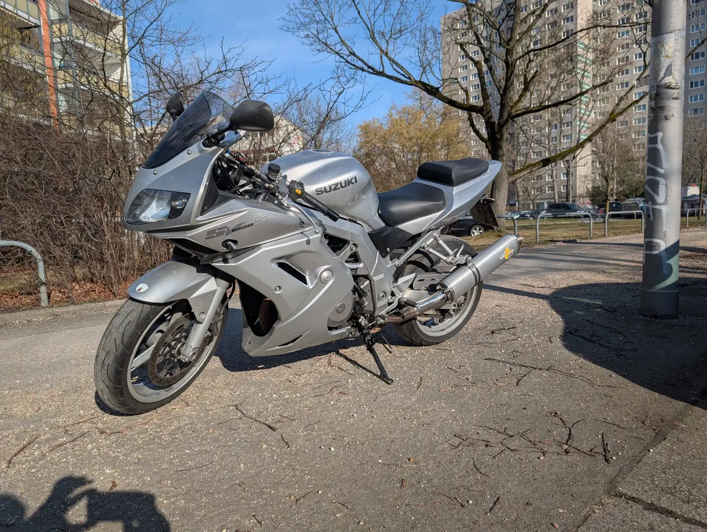Suzuki SV 1000 S Plateado - 2