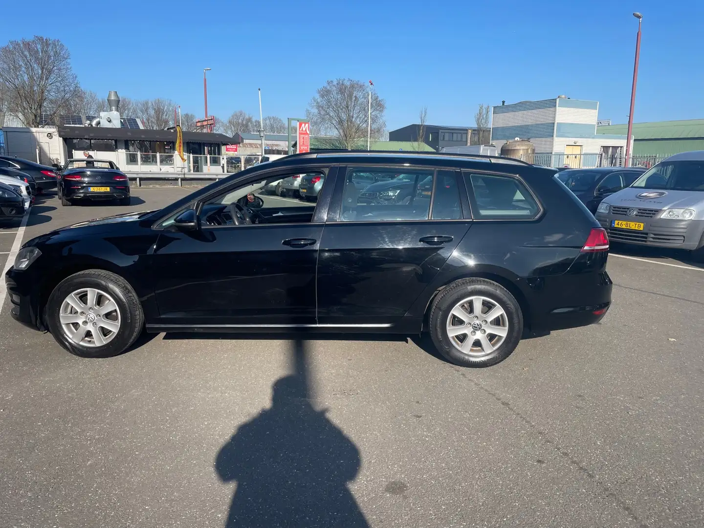 Volkswagen Golf Variant 1.6 TDI Comfortline / AUTOMAAT / EURO 6 / SP VLG / Negro - 2