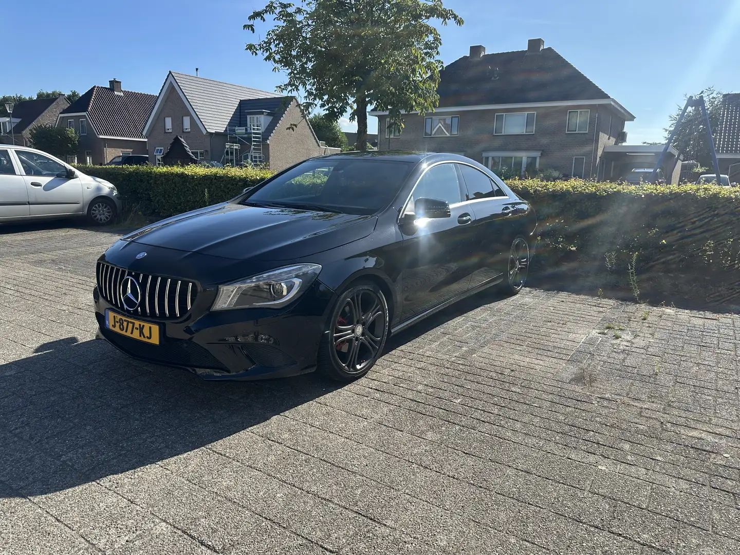 Mercedes-Benz CLA 200 Prestige Zwart - 2