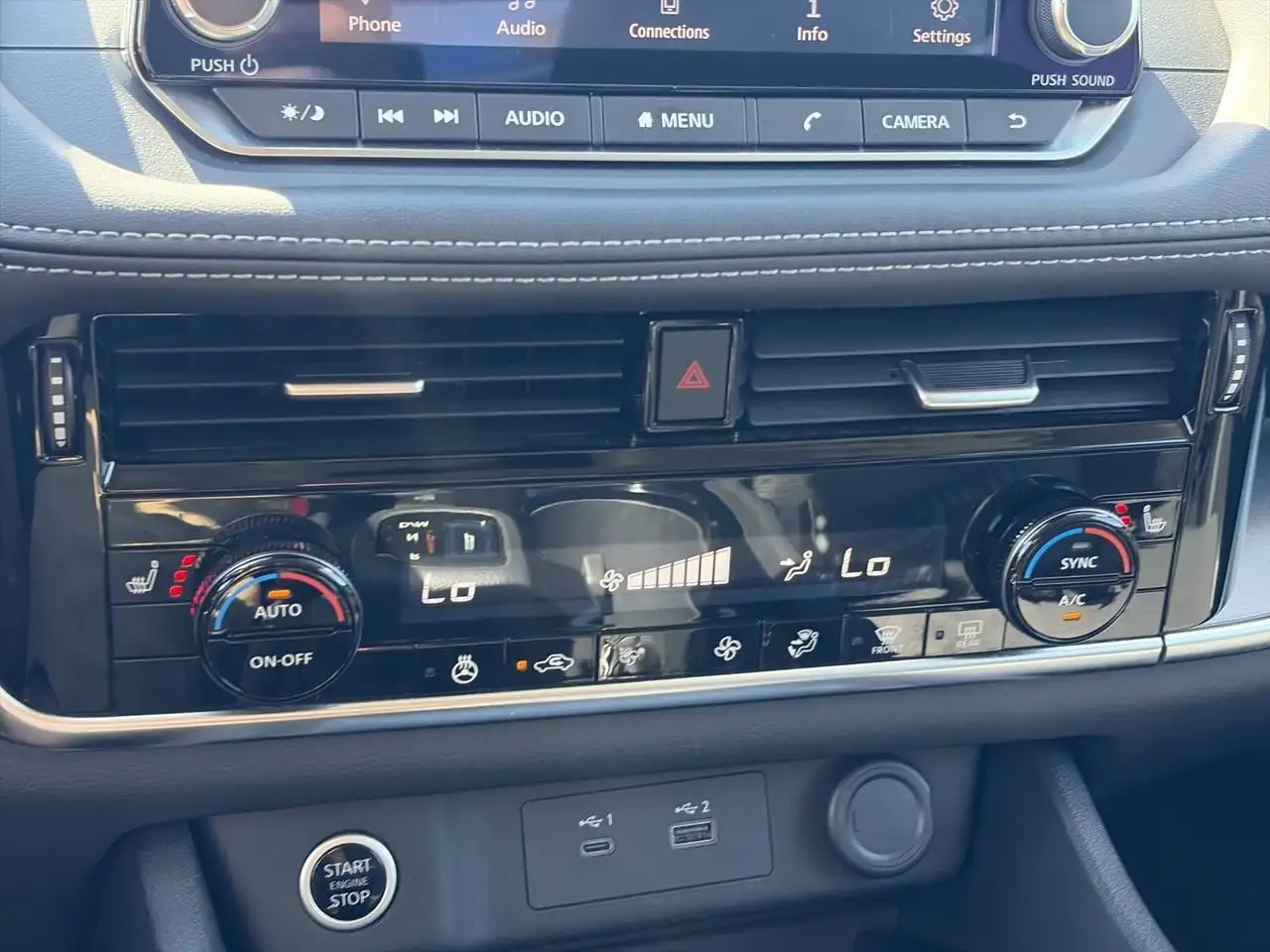 Nissan Rogue снимка Nissan Rogue