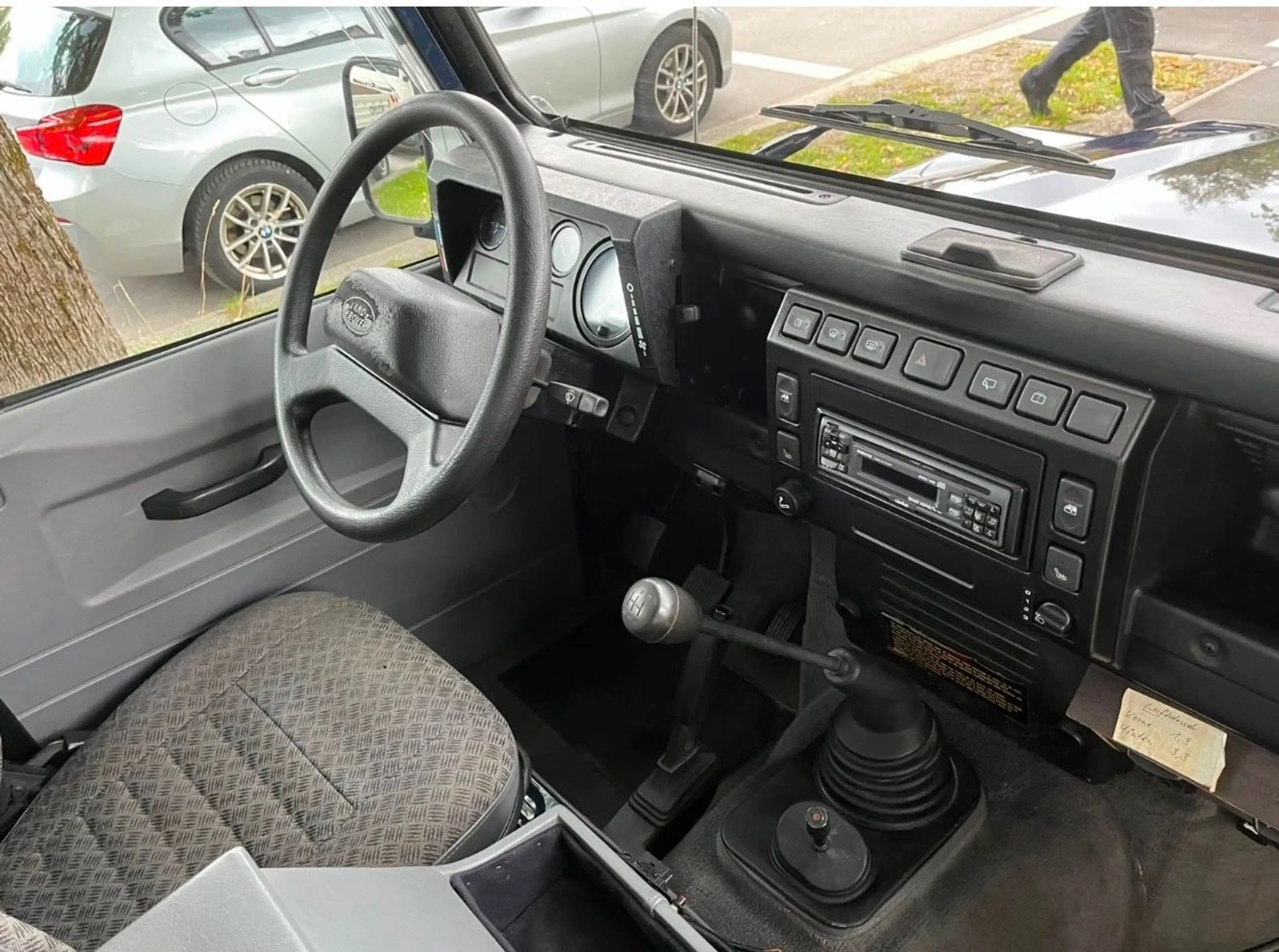 Land Rover Defender 110 Td5 Station Wagon SE 9 Sizer — photo 5
