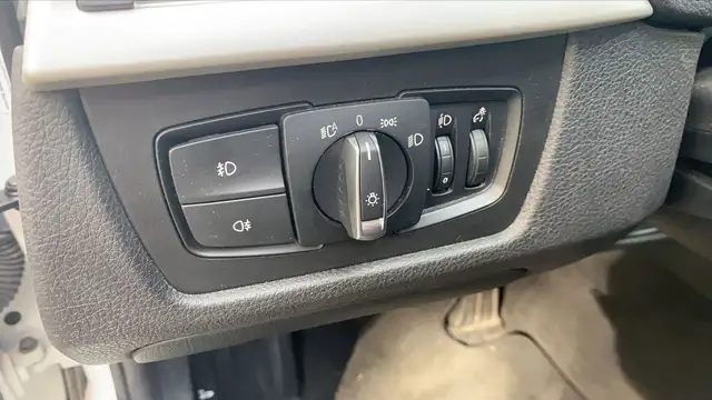 BMW 3 Series view 13