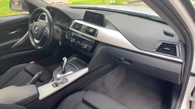BMW 3 Series view 10