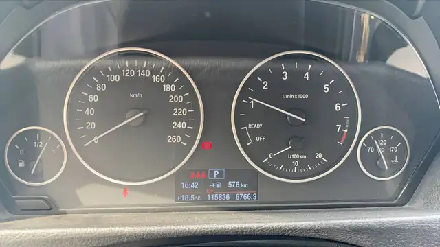 BMW 3 Series view 12