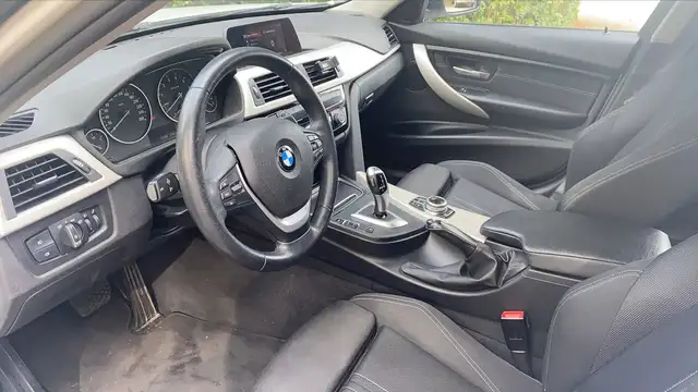 BMW 3 Series view 8