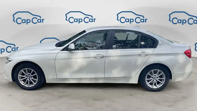 BMW 3 Series view 2