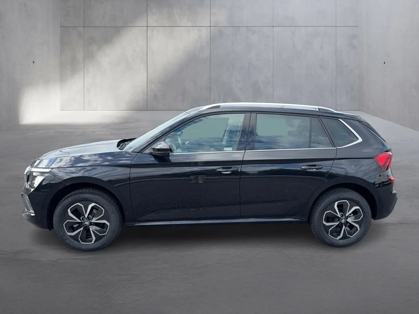 Skoda Kamiq Selection TSI Schwarz - 2