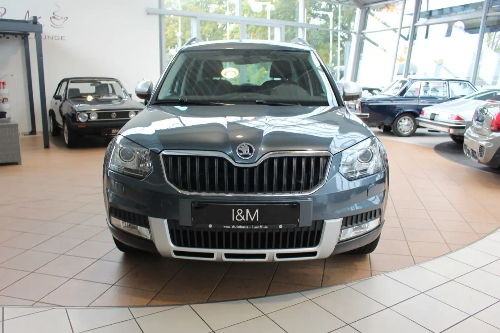 Skoda Yeti Ambition Outdoor+PDC+SHZ+Xenon+ - 1