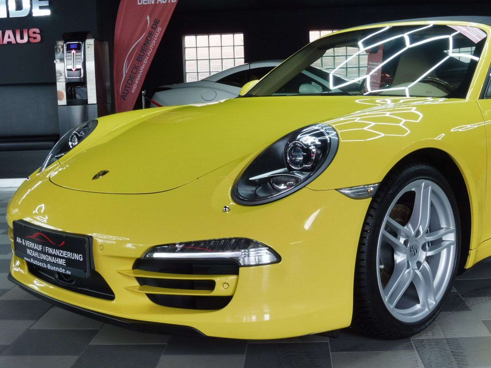 Second hand Porsche 911 