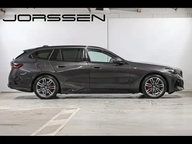 BMW I5 view 3