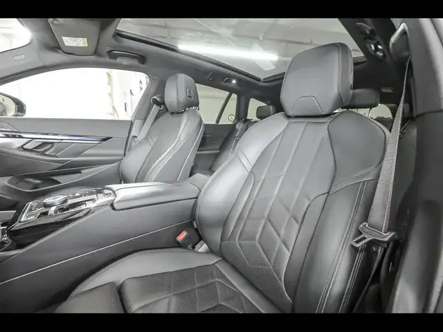 BMW I5 view 19