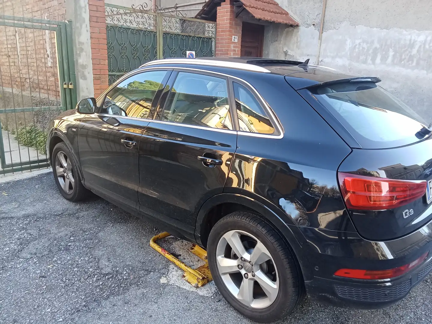 Audi Q3 2.0 tdi Design quattro 184cv s-tronic - 2