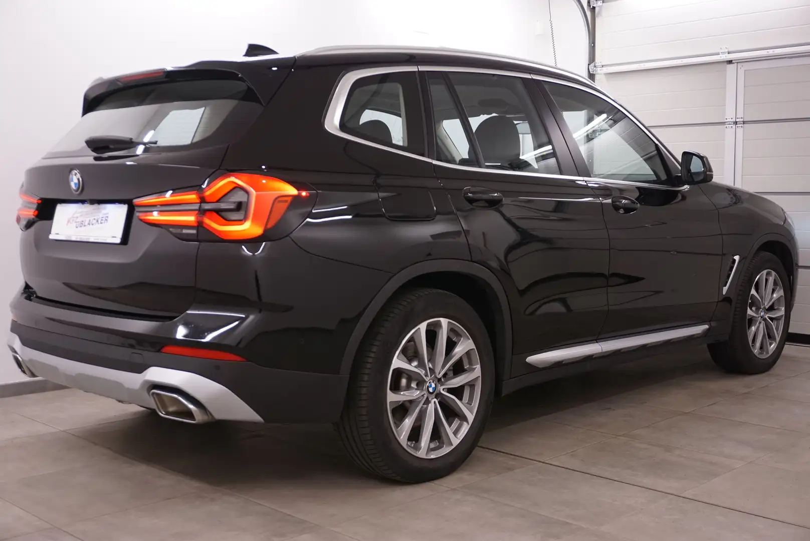 BMW X3 xDrive 20 d // Lederausstattung // Sportsitze // Schwarz - 2