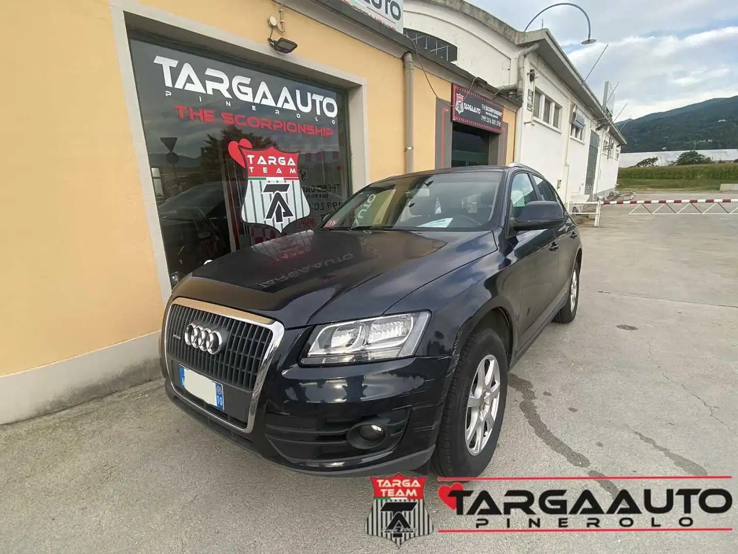Audi Q5 2.0 TDI 170 CV quattro Zwart - 1