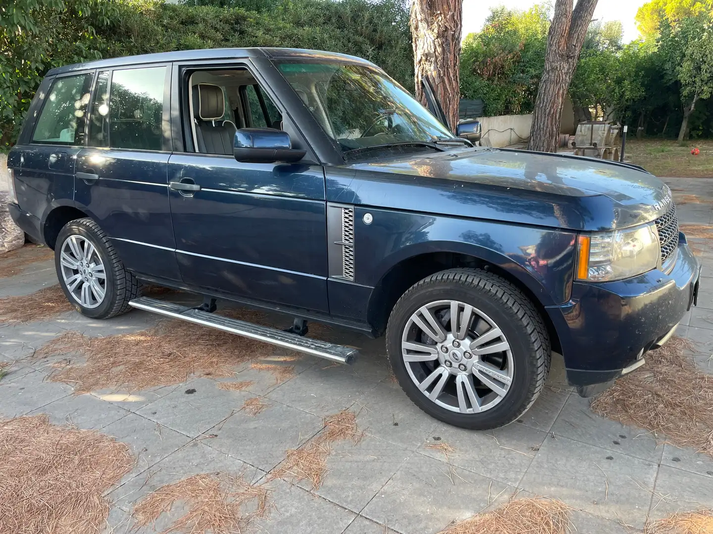 Land Rover Range Rover Range Rover III 2010 4.4 tdV8 Vogue auto - 2