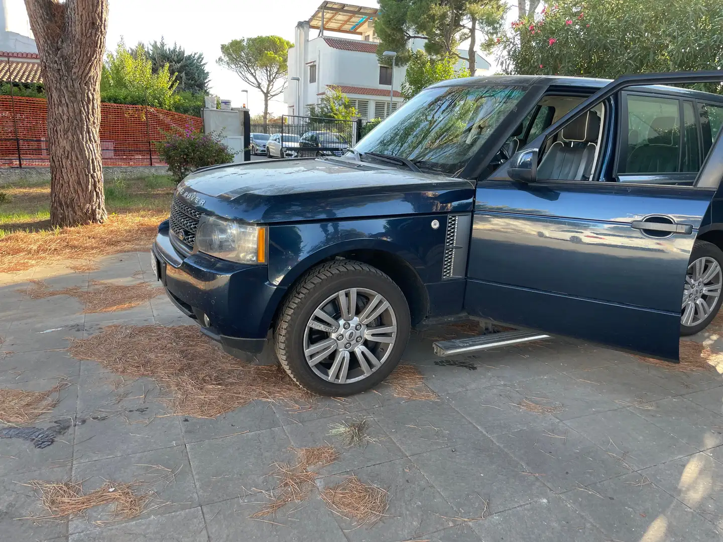 Land Rover Range Rover Range Rover III 2010 4.4 tdV8 Vogue auto - 1