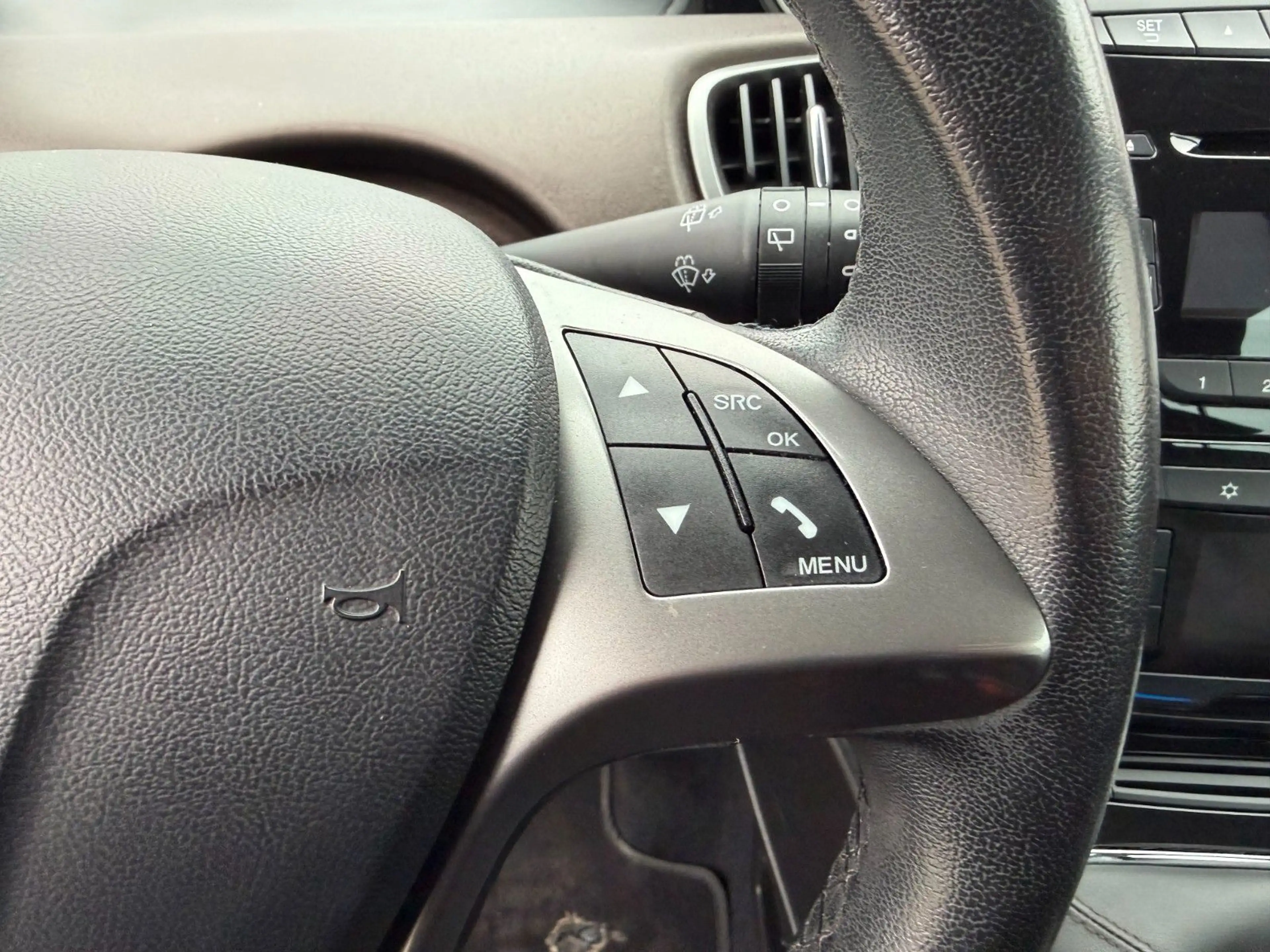 Lancia Ypsilon Platinum Xenon~Teilleder~ PDC~Tüv: Neu — photo 23