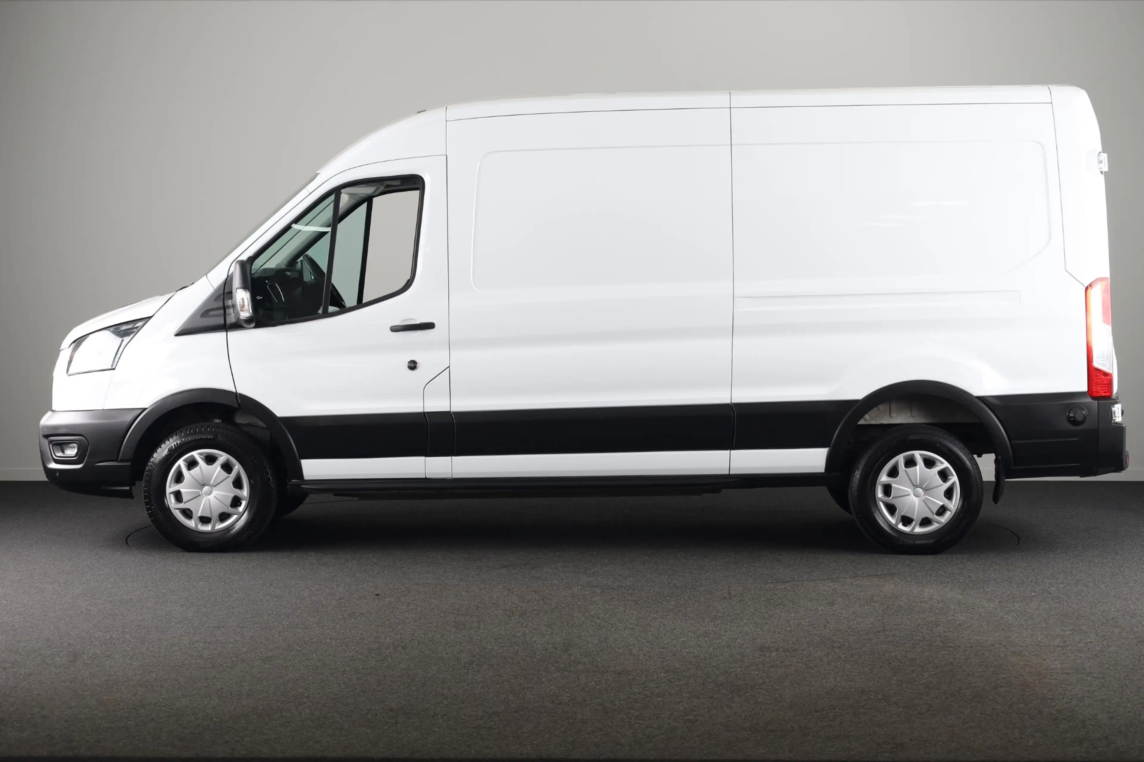 Ford E-Transit 350 L3H2 Trend | Winterpakket | Sync 4 | Carplay | — photo 8