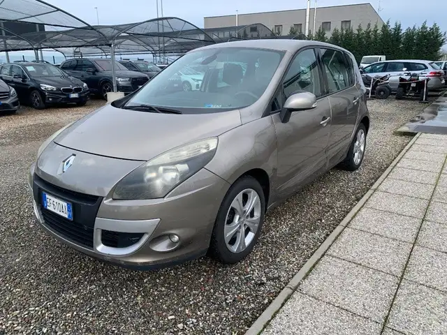 Renault Scenic 1.4 16V TCE Dynamique