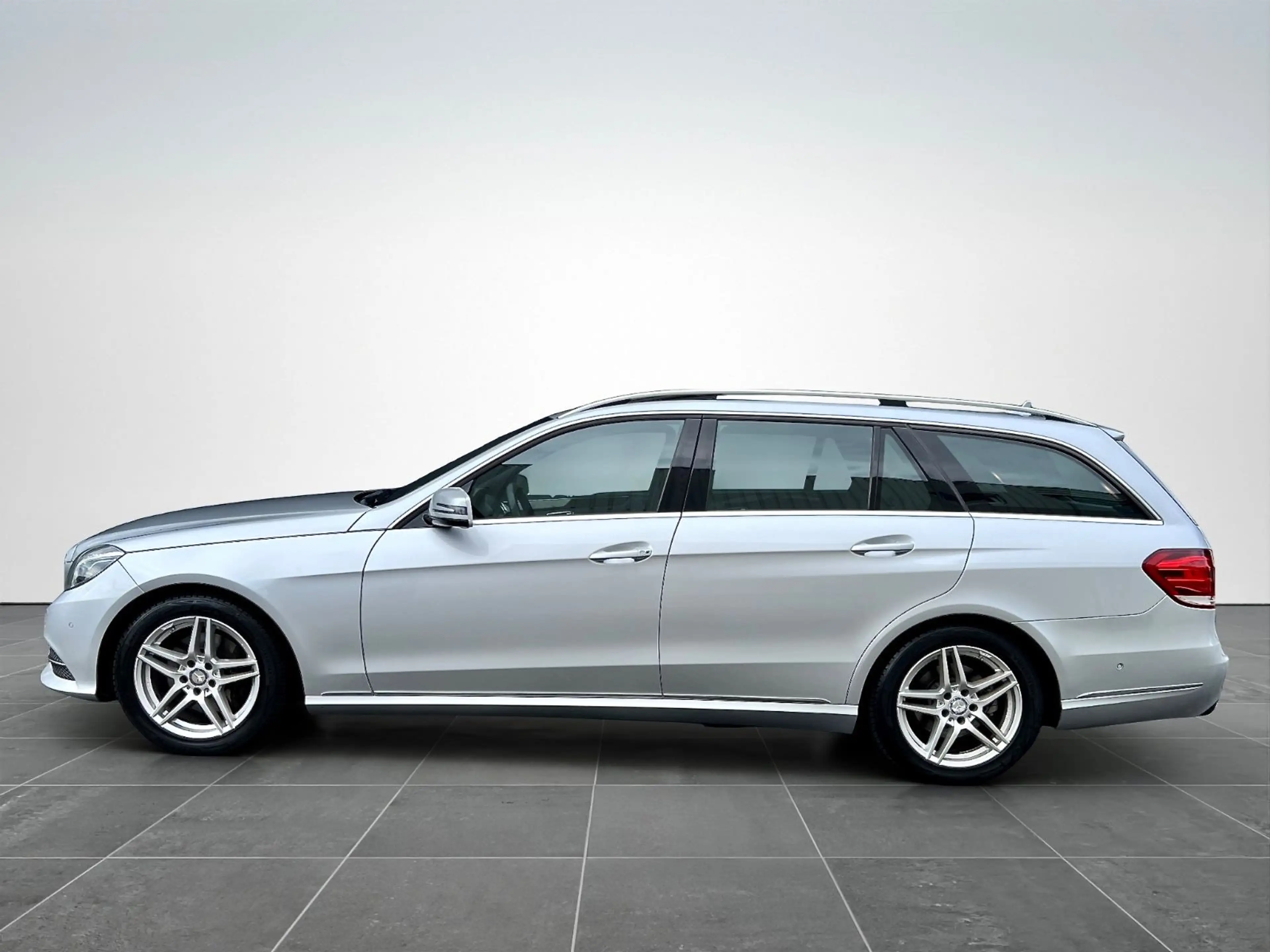 Mercedes-Benz E 350 T BT 4M*7G-Tr*LED*COMAND*SCHIEBEDACH*AHK* — photo 5
