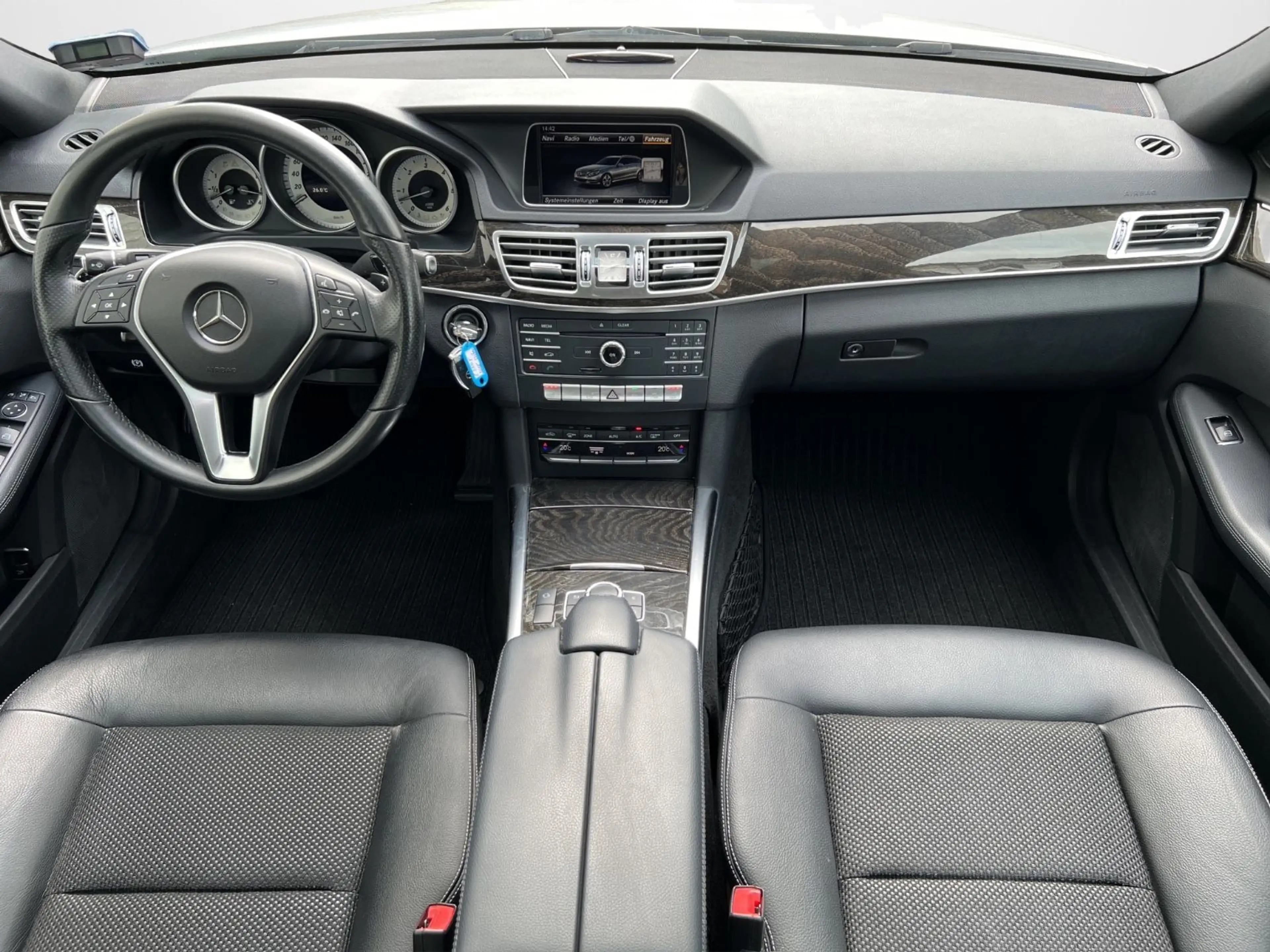 Mercedes-Benz E 350 T BT 4M*7G-Tr*LED*COMAND*SCHIEBEDACH*AHK* — photo 14