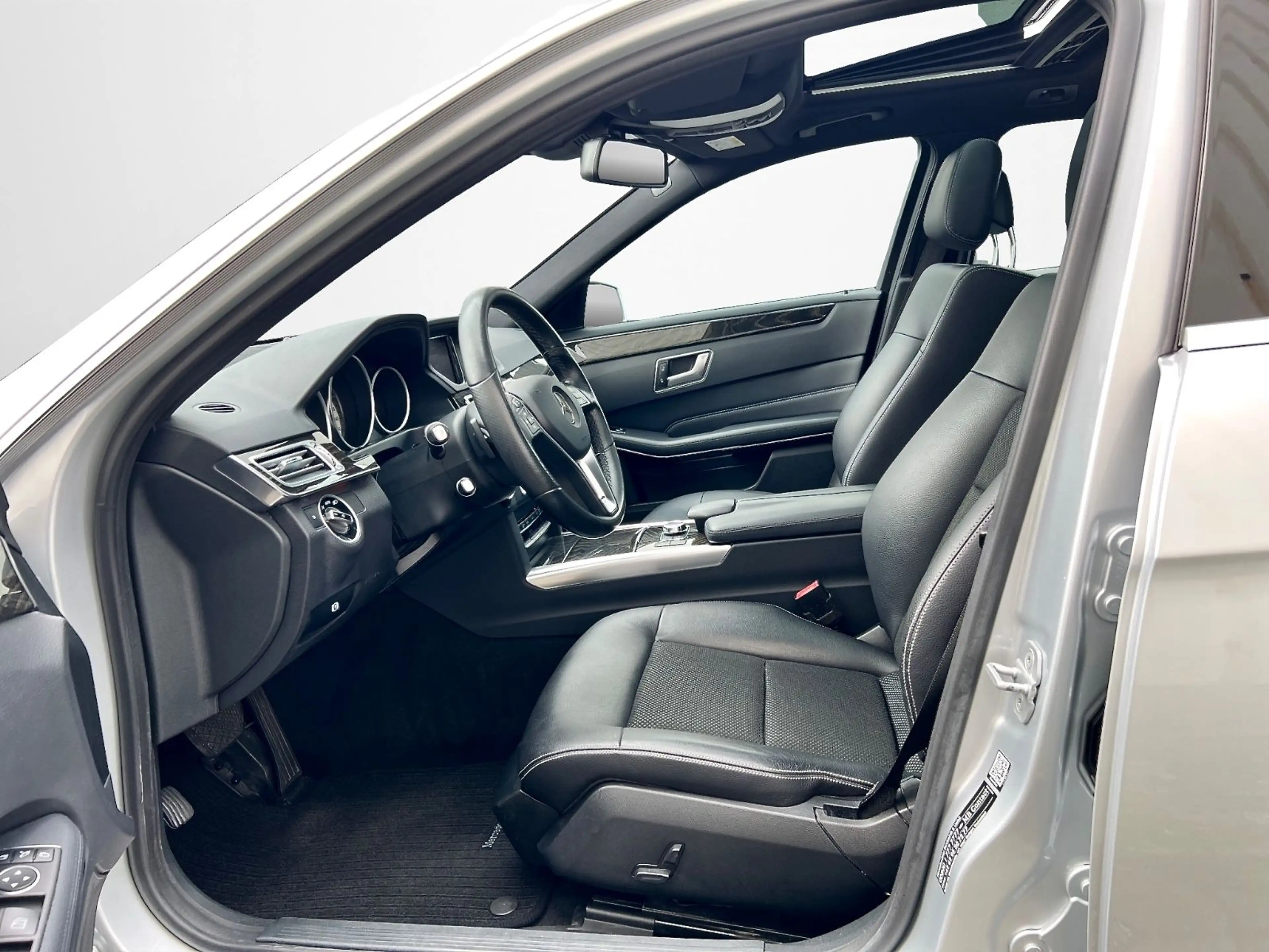 Mercedes-Benz E 350 T BT 4M*7G-Tr*LED*COMAND*SCHIEBEDACH*AHK* — photo 10