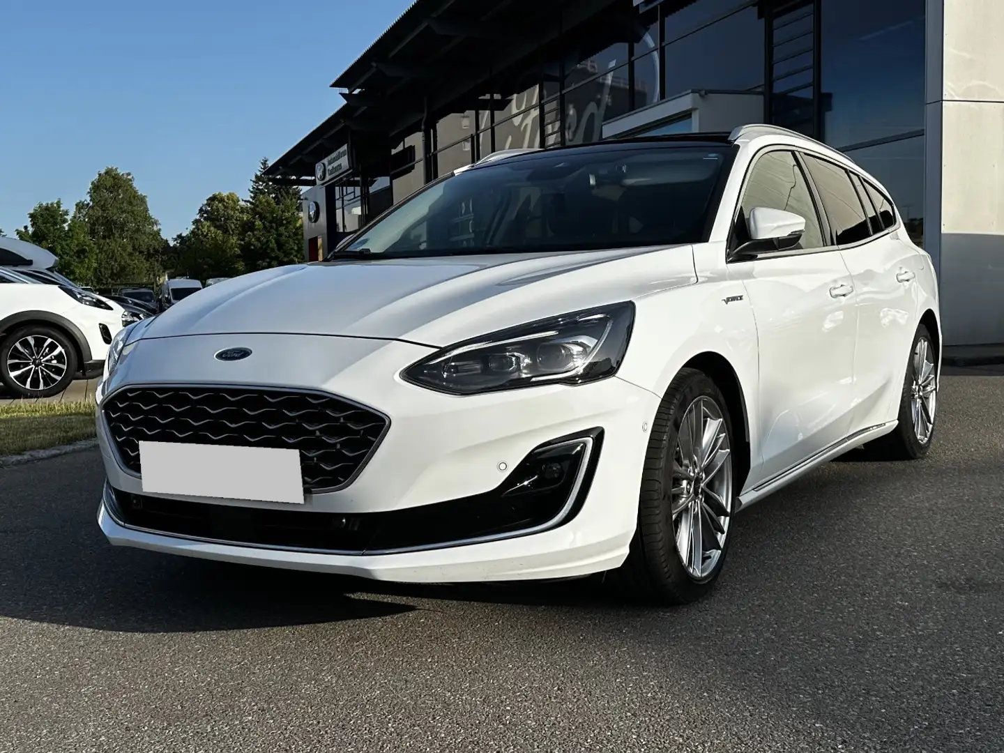 Ford Focus Vignale 1.5 | Standh | Panorama | AHK | B&O | Lede Blanco - 1