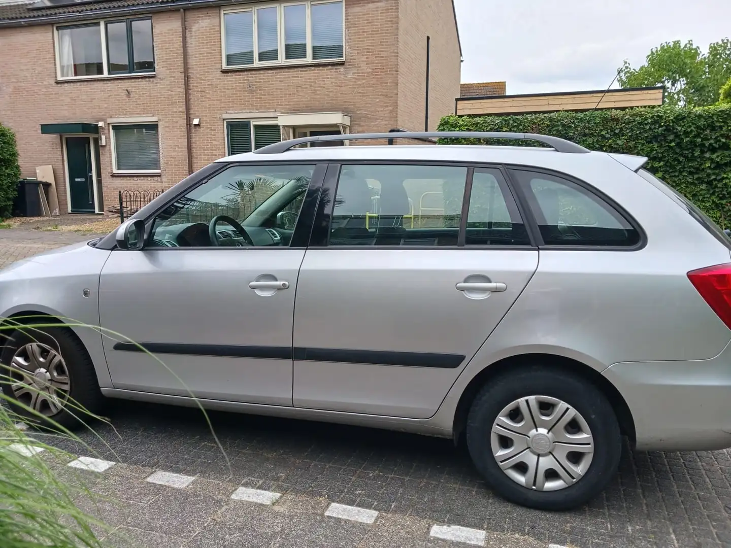 Skoda Fabia Fabia 1.4-16V Ambiente Zilver - 2