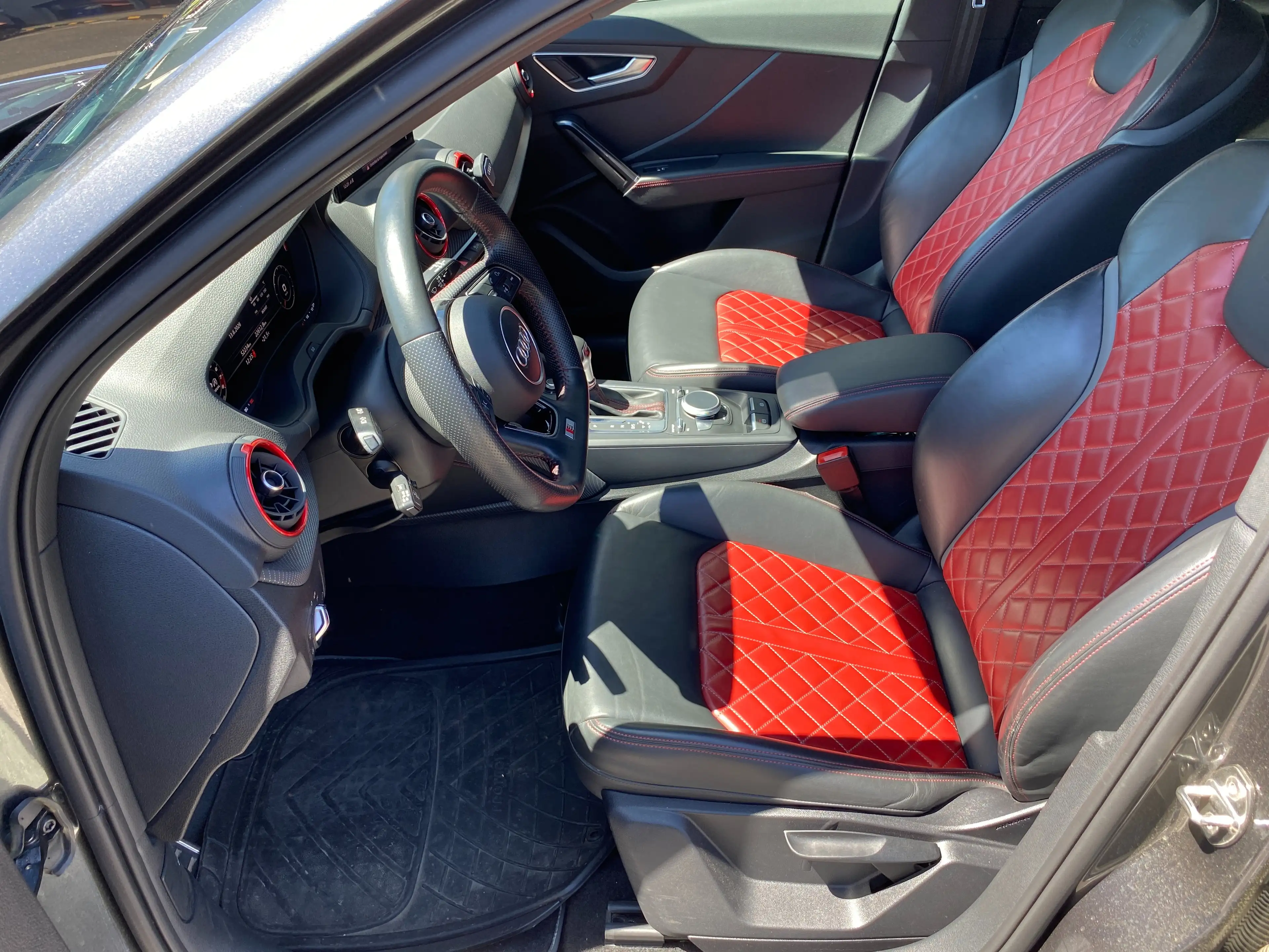 Audi SQ2 SQ2 TFSI quattro S tronic — photo 8