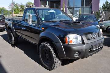NP300 Pick-up Single Cab 4X4 AHK Klima