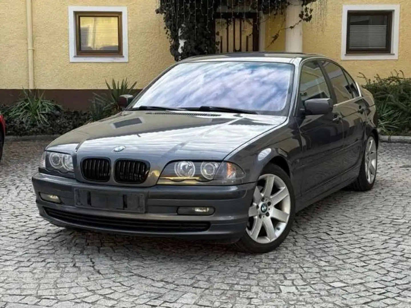 BMW 325 325i Grau - 1