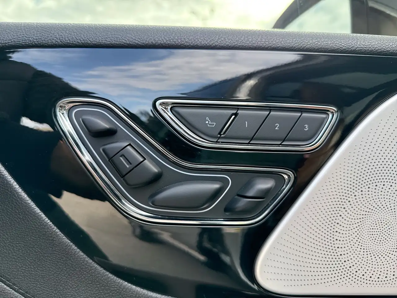 Lincoln Aviator снимка Lincoln Aviator