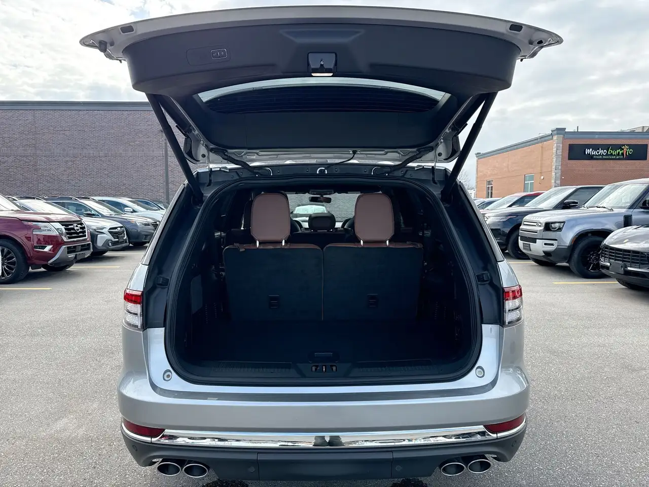 Lincoln Aviator снимка Lincoln Aviator